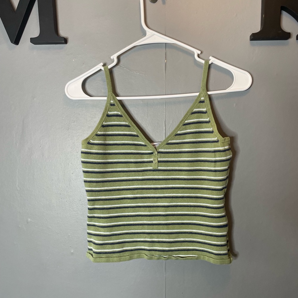 Weathervane Vintage Knit V-Neck Ribbed Tank Top in Olive Green size medium‎